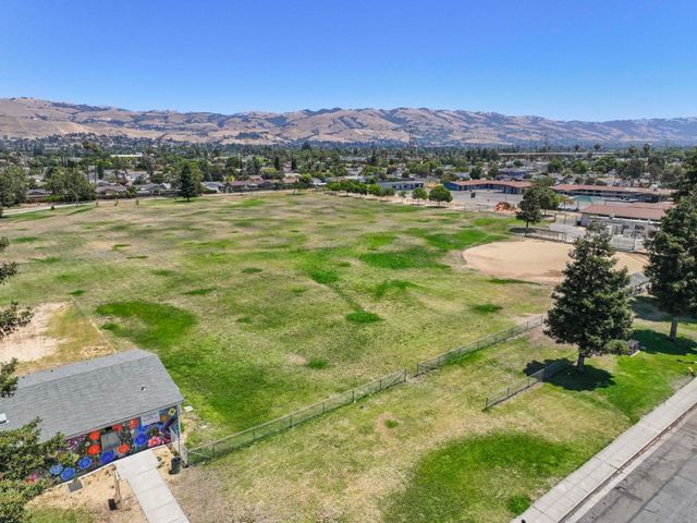 2446 Van Winkle Lane, San Jose, CA 95116