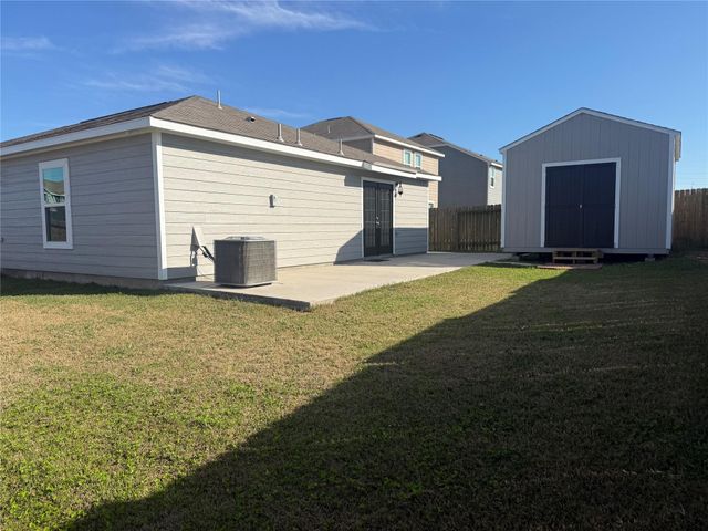 8419 Hannah Road, Cove, TX 77523