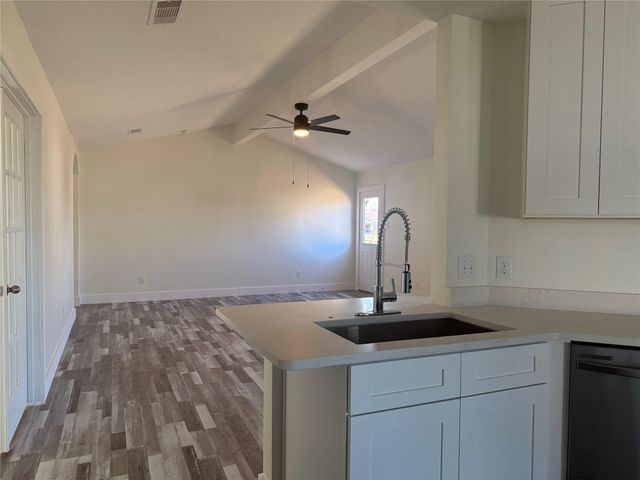 8419 Hannah Road, Cove, TX 77523