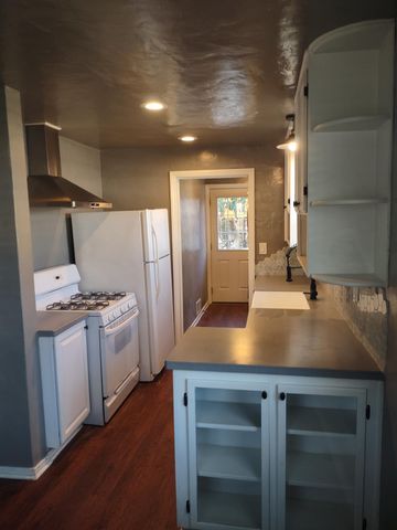 180 Donner Ave, Roseville, CA 95678