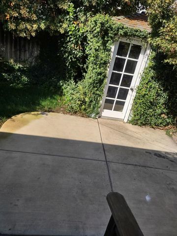 180 Donner Ave, Roseville, CA 95678