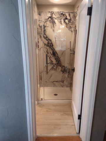 180 Donner Ave, Roseville, CA 95678