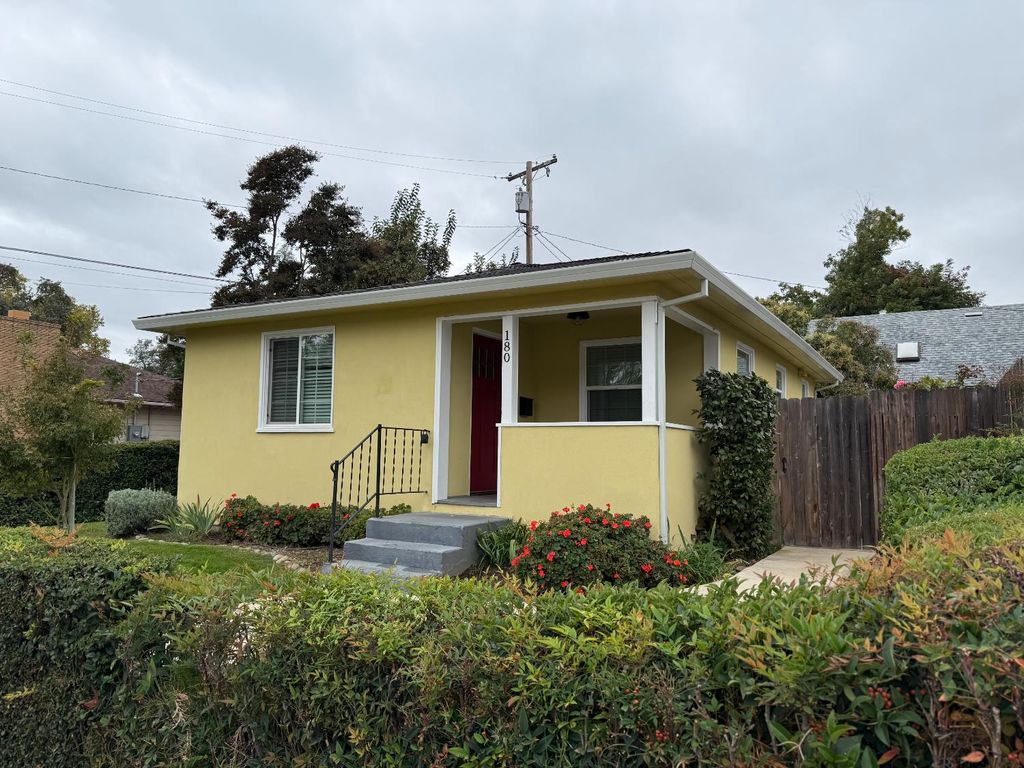 180 Donner Ave, Roseville, CA 95678
