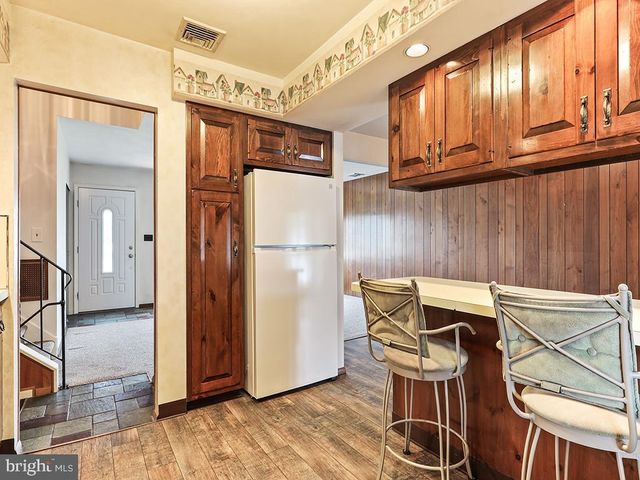 34 GARY DR, Hamilton, NJ 08690
