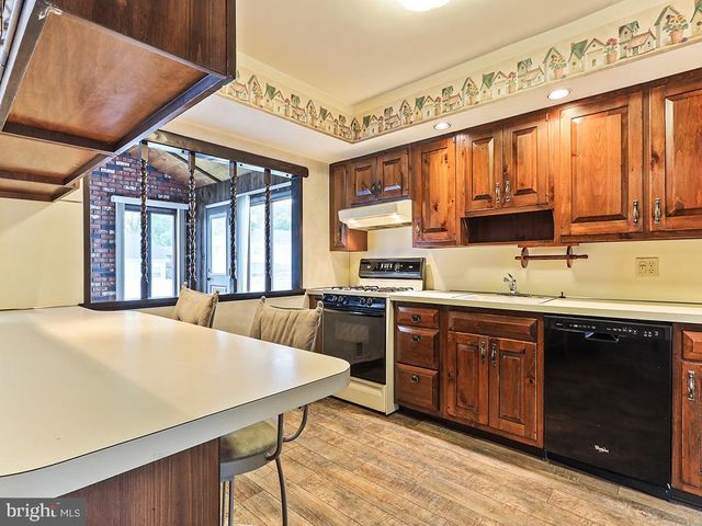 34 GARY DR, Hamilton, NJ 08690