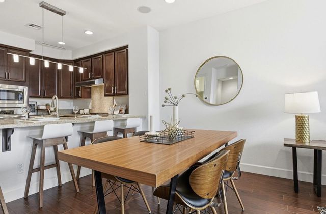 1053 El Capitan Terrace, Sunnyvale, CA 94085