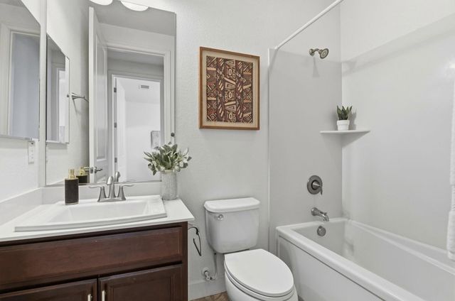 1053 El Capitan Terrace, Sunnyvale, CA 94085