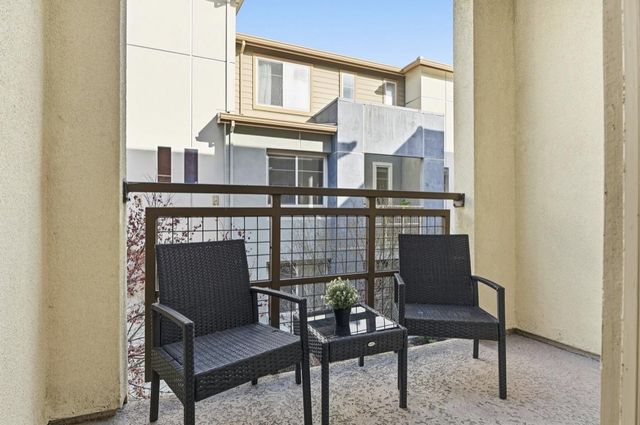 1053 El Capitan Terrace, Sunnyvale, CA 94085