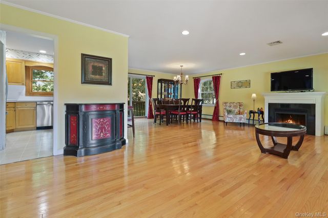 3832 Valleyview Street, Mohegan Lake, NY 10547