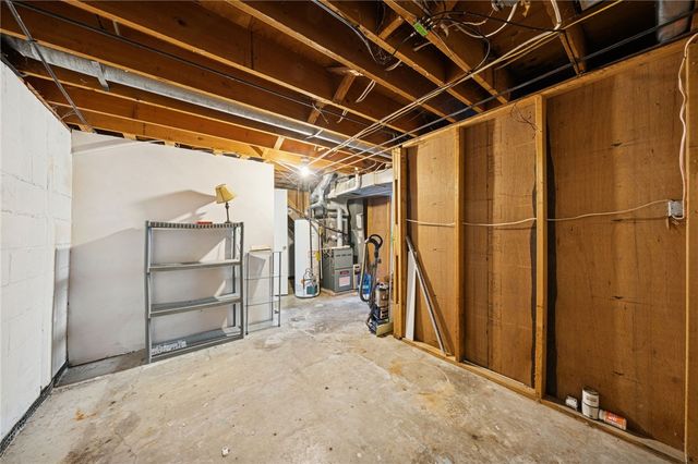 18 Brenda Ave, Penn Twp, PA 15644