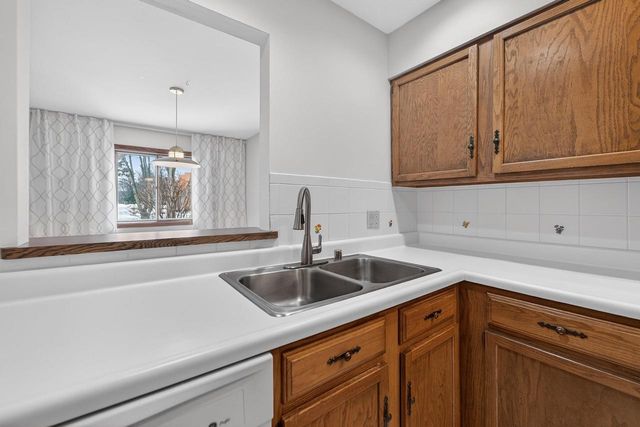 5926 Forest Lane, Fitchburg, WI 53711