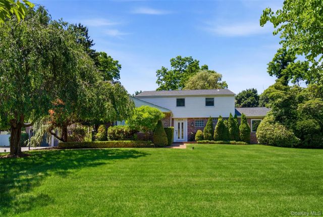 279 Hillcrest Lane, Upper Brookville, NY 11771
