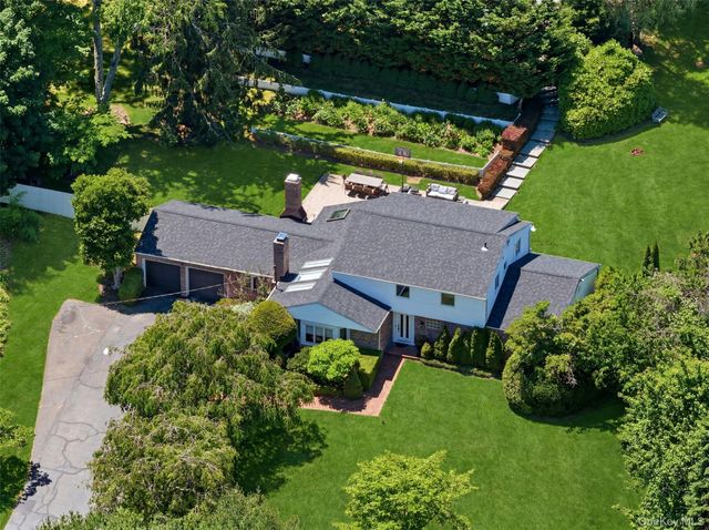 279 Hillcrest Lane, Upper Brookville, NY 11771