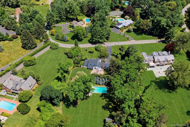 279 Hillcrest Lane, Upper Brookville, NY 11771
