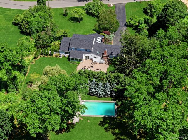 279 Hillcrest Lane, Upper Brookville, NY 11771