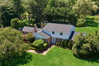 279 Hillcrest Lane, Upper Brookville, NY 11771