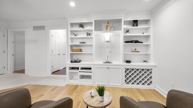 2832 S HUNTERS HORN DR, Germantown, TN 38138