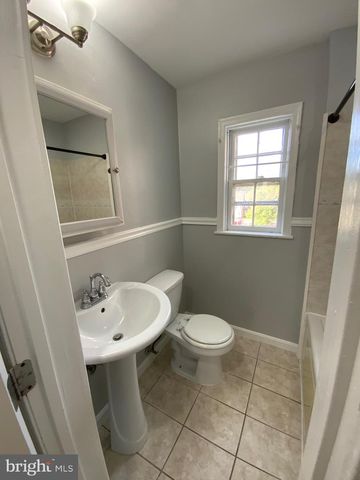 2008 FORT DAVIS ST SE #301, Washington, DC 20020