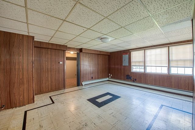 33 Upton St, Brockton, MA 02302