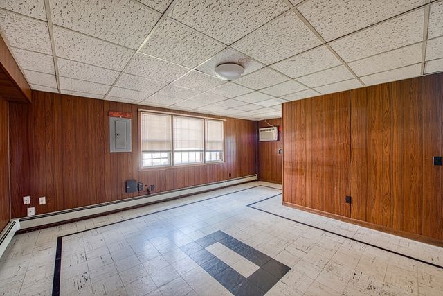33 Upton St, Brockton, MA 02302