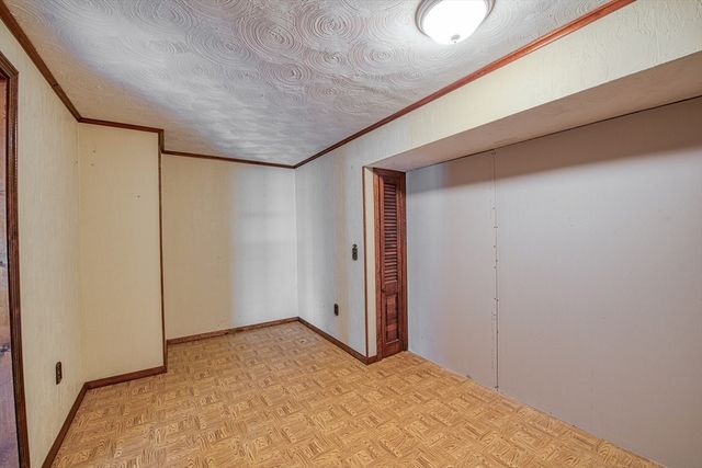33 Upton St, Brockton, MA 02302