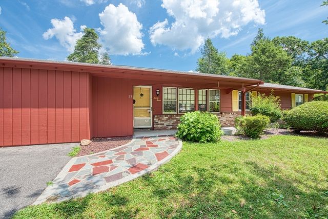 33 Upton St, Brockton, MA 02302