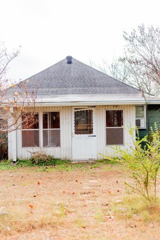 525 W Thompson St, Paragould, AR 72450