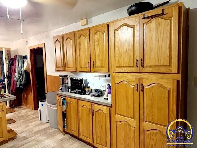 701 NE Poplar ST, Topeka, KS 66616