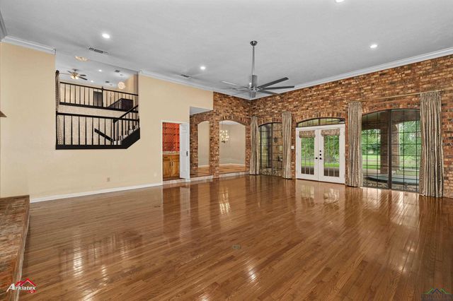 1502 Meandering Way, Longview, TX 75604