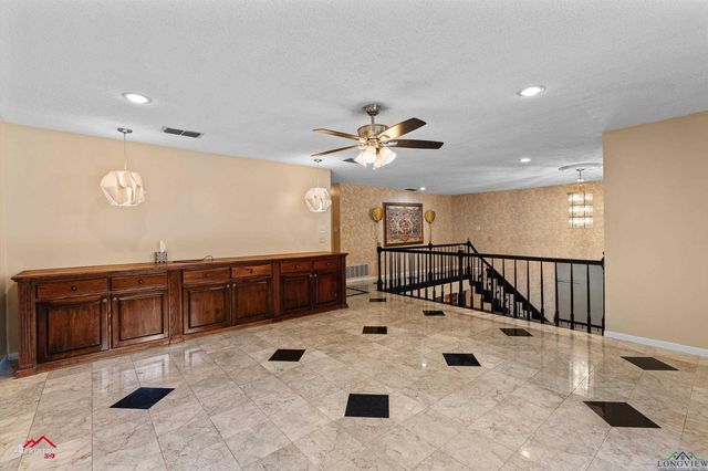 1502 Meandering Way, Longview, TX 75604