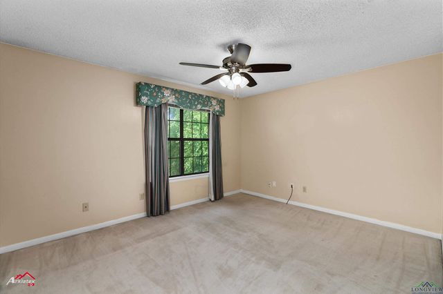 1502 Meandering Way, Longview, TX 75604