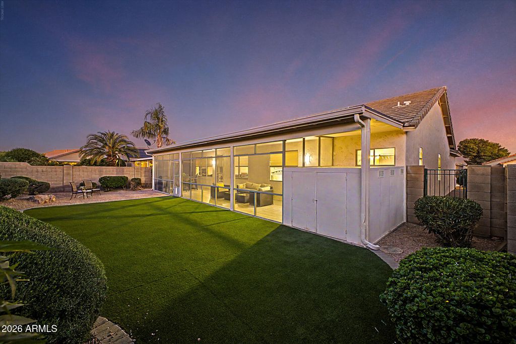 Image 7 of property listing at 17624 N Goldwater Drive, Surprise, AZ 85374