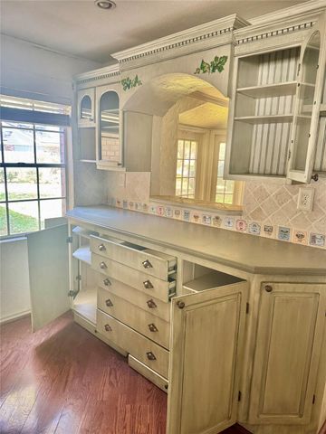 1302 Linwood Drive, Wharton, TX 77488