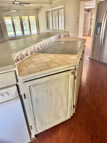 1302 Linwood Drive, Wharton, TX 77488