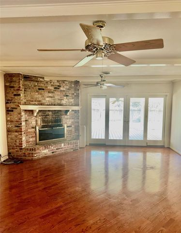 1302 Linwood Drive, Wharton, TX 77488