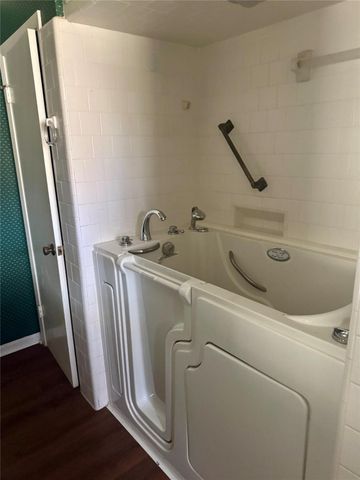 1302 Linwood Drive, Wharton, TX 77488