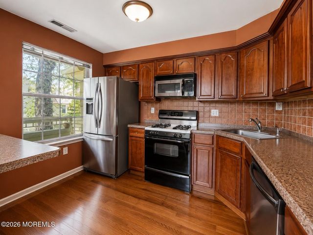 35 Powell Court, Hightstown, NJ 08520
