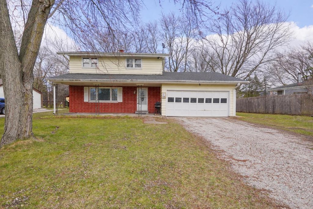 3749 Debby LANE, Franksville, WI 53126