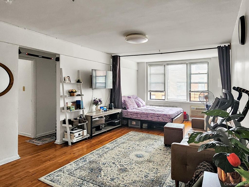 83-30 Vietor Avenue 716, Elmhurst, NY 11373 — photo 2
