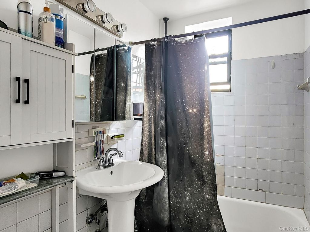 83-30 Vietor Avenue 716, Elmhurst, NY 11373 — photo 5