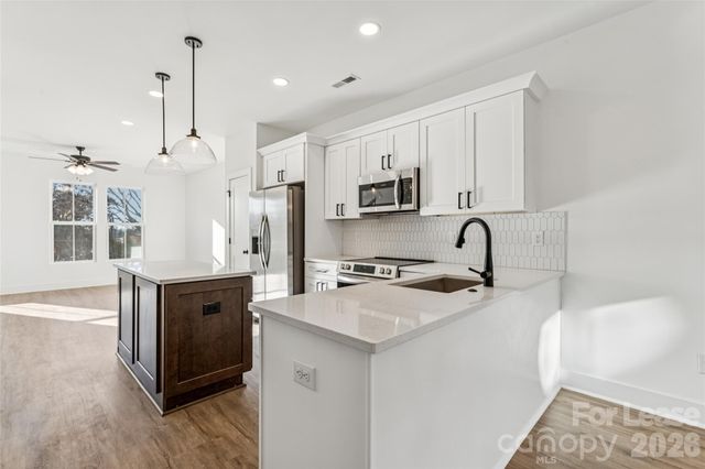 5007 Grayton Alley, Charlotte, NC 28217