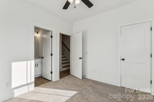 5007 Grayton Alley, Charlotte, NC 28217