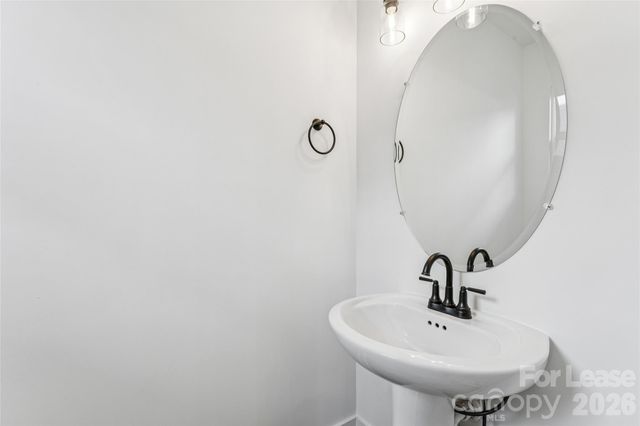5007 Grayton Alley, Charlotte, NC 28217