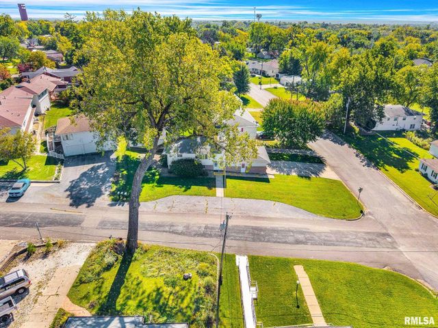 5054 N LAKESIDE Place, Peoria Heights, IL 61616