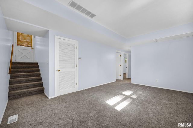 5054 N LAKESIDE Place, Peoria Heights, IL 61616