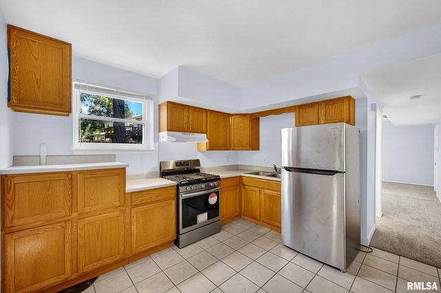 5054 N LAKESIDE Place, Peoria Heights, IL 61616