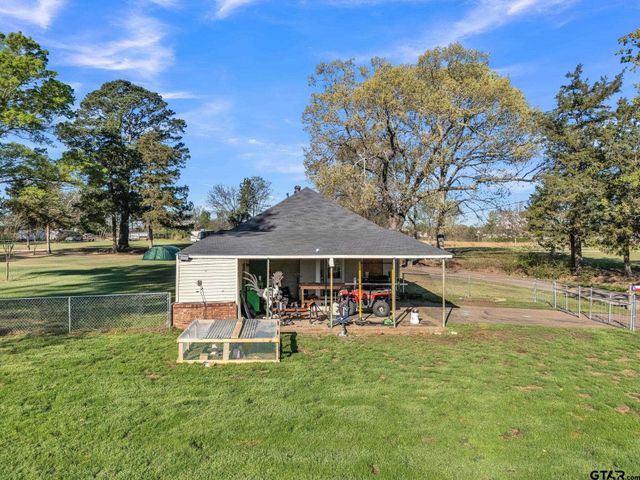 109 Sanders Lane, Pittsburg, TX 75686