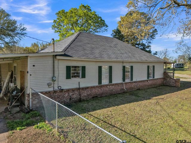 109 Sanders Lane, Pittsburg, TX 75686