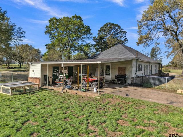 109 Sanders Lane, Pittsburg, TX 75686