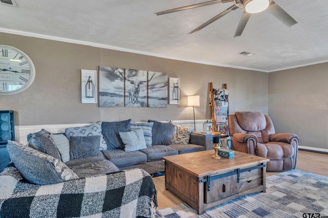 109 Sanders Lane, Pittsburg, TX 75686